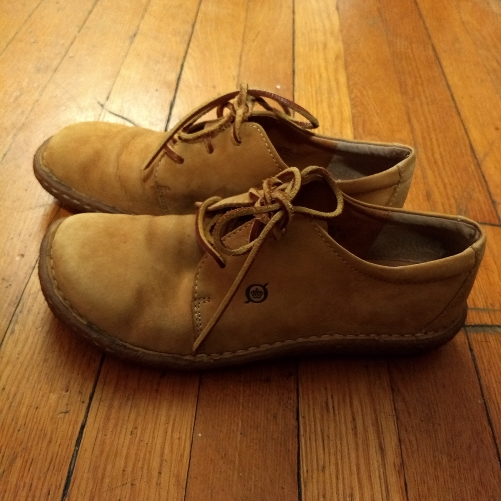 Born w5808 nubuck oxfords